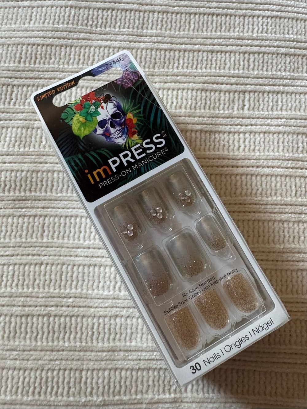 imPRESS Press-On Manicure Gold Glitter Nails